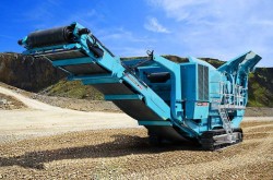 Powerscreen isi prezinta noile modele de concasoare si de statii de sortare la salonul Hillhead 2012 !