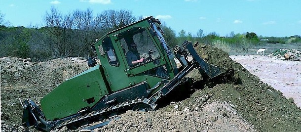 focus sur le bulldozer a u00e9rolargable militaire