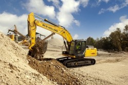 Новые модели экскаваторов серии C от New Holland: E215C и E245C