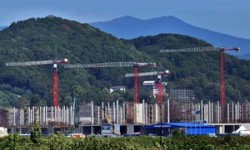 35 башенных кранов Liebherr на строительстве Олимпийской деревни в Сочи!