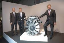 Mercedes présente ses nouveaux moteurs Euro 6 pour Atego, Axor et Actros !