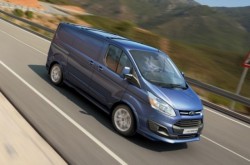 O preço “Van of the year 2013” para o Ford Transit Custom!