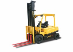 A new series of Hyster electric forklifts between 4 and 5 tons : the J4.0-5OXN