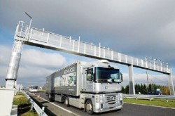 Ecotaxe poids lourds : application repoussée au 1er octobre 2013