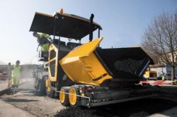 Volvo CE представляет свою последнюю модель колёсного  асфальтоукладчика: Volvo ABG P870C
