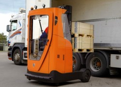 The BT Reflex O-series from Toyota Material Handling, at ease outside as well as inside !