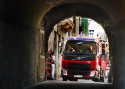 Hot pursuit between bulls and the new Volvo FL!