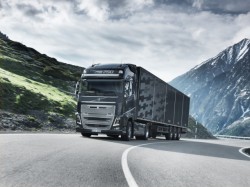 Le tout nouveau Volvo FH16 Euro 6 sortira au printemps 2014