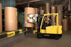 Série de empilhadores Fortens Hyster ideal para os espaços reduzidos