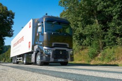 Le Renault Trucks T Euro 6 élu camion de l’année en Espagne
