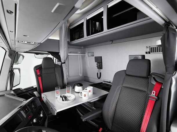 Renault Trucks digitises cab interiors - FleetPoint