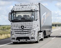 Mercedes dévoile son camion à pilotage automatique, le Future Truck 2025 -  Nouveautés Poids Lourds 