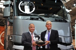 IAA 2014 : Renault Trucks T voted International Truck of the Year 2015 !