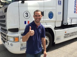 Stéphen Lacombe concourt pour le titre de jeune conducteur européen Scania 2015