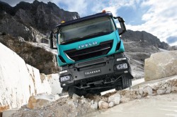 Iveco, Scania e Volvo apresentam seus novos camiões de obras 