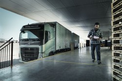 Volvo Trucks Positionnement+, un nouveau service pour les transports aux horaires serrés