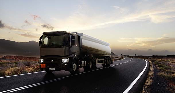 Tehlikeli maddelerin taşınması için yeni Renault Trucks T Tanker