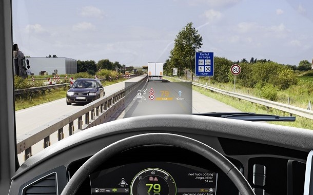 Continental présente un affichage tête haute aux constructeurs PL