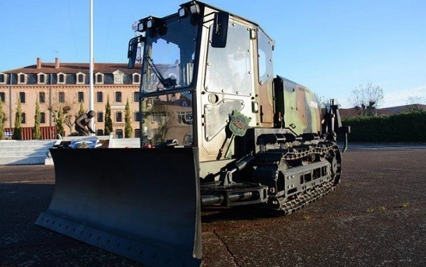 Noutăți despre buldozerul militar livrabil prin parașutare