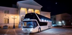 Des modifications apportées à l'autocar de tourisme Man Neoplan pour les tournées d'artistes 