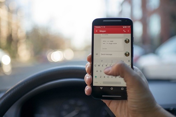 Téléphoner au volant d’un véhicule à l’arrêt : permis ou interdit ?