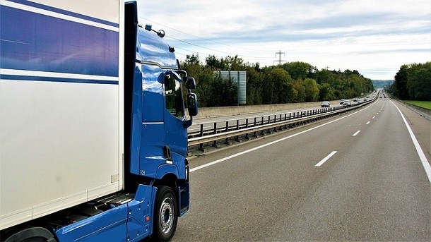 Interdiction de circulation des poids lourds : l’exception du 8 mai 2018