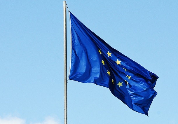 Uma nova regulamentação européia para controlar as emissões de CO2