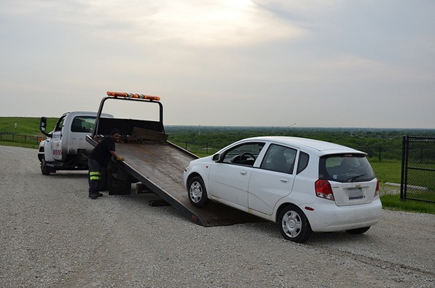 Soccorso stradale con carro attrezzi, un lavoro che richiede rigore e compostezza