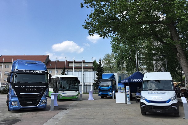 Iveco przedstawia europejskim ministrom swoją ofertę pojazdów napędzanych gazem ziemnym.