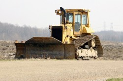 Bulldozer: una macchina da cantiere potente e massiccia