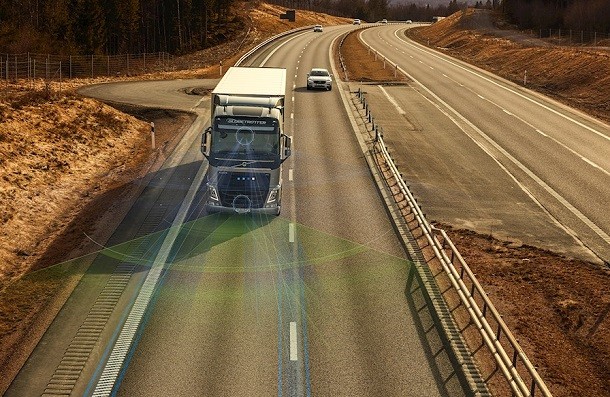 Volvo Trucks e a segurança no volante: novos sistemas de assistência