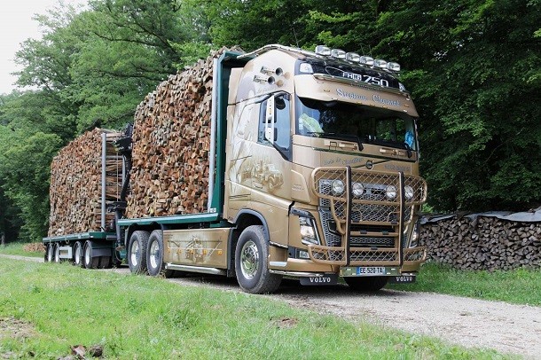 Volvo Trucks à la rencontre de la filière bois
