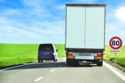 Poids lourds et limitation à 80km/h : à quoi s’attendre ?