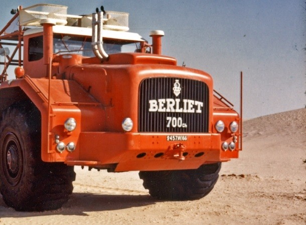 Un Berliet au salon Rétromobile 2019 