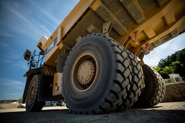 Continental améliore la résistance de ses pneus pour tombereaux