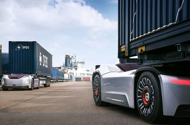 Vera, le poids lourd sans cabine de Volvo Trucks passe à l'action !