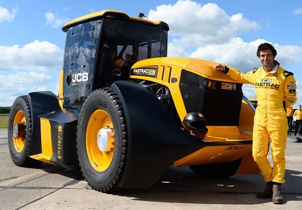 Le tracteur Fastrac bat le précédent record de vitesse britannique