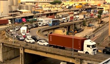De Micheli ad Aspi: «Controlli sulle autostrade più veloci e un supporto economico per il porto di Genova»