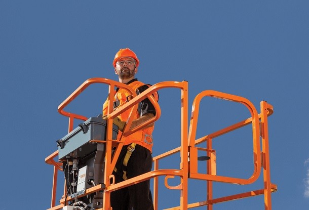 SkyTrak 3013 : un chariot télescopique ultra compact