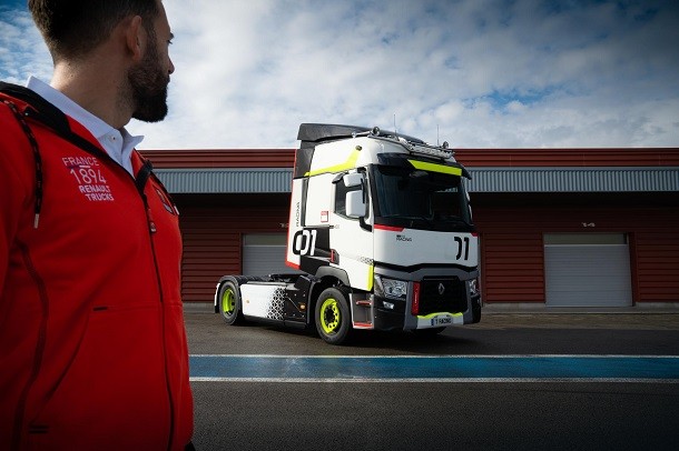 Le T 01 Racing : nouvelle série spéciale signée Renault Trucks