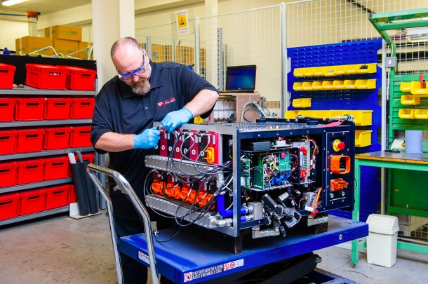Veicoli commerciali elettrici, la grande sfida è sui costi delle batterie