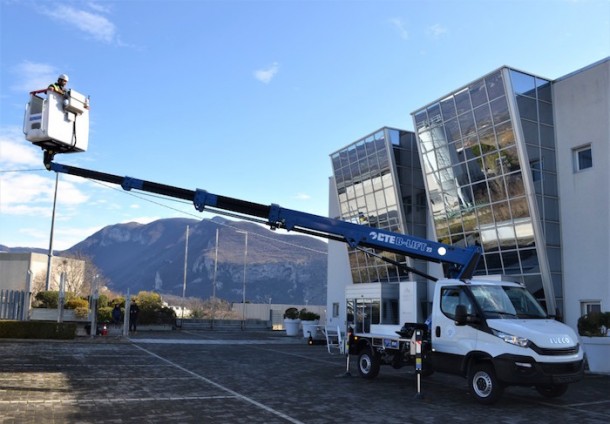 La nuova piattaforma a braccio telescopico CTE