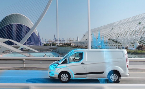 Transit Custom Plug-In Hybrid: istintivamente elettrico in ZTL