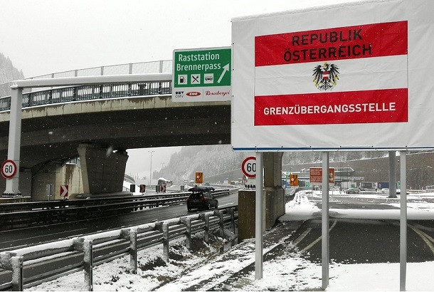 Dal 2021 scatta il divieto notturno di transito sul Brennero per i camion italiani. Uggè: «È la fine della libera circolazione»