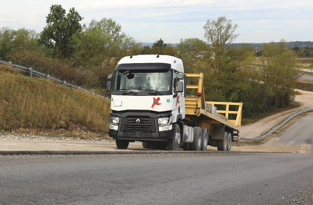 Used Trucks Factory : nouveau T X-64 pour l'Afrique et le Moyen-Orient