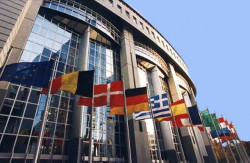Corte Ue: «La mancanza di più fogli del tachigrafo non moltiplica le sanzioni»