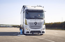 Mercedes-Benz innove pour une plus grande sécurité sur les routes
