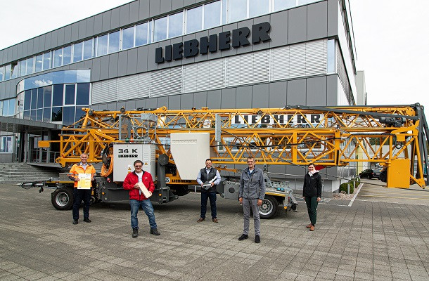 Liebherr célèbre la vente de sa 2000ème grue 34K