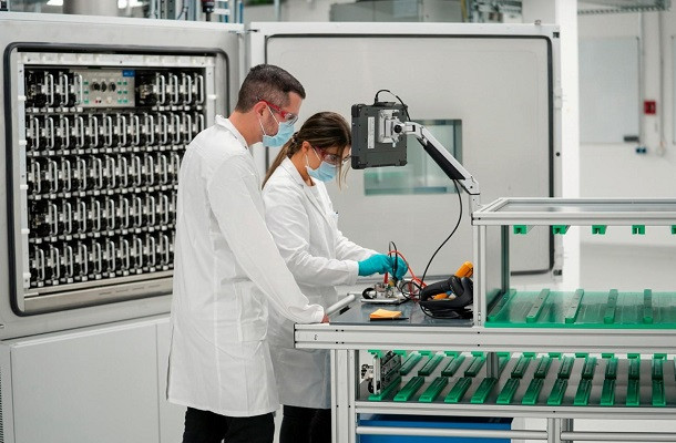 Volkswagen, nuovo laboratorio per la produzione di celle batteria in Germania