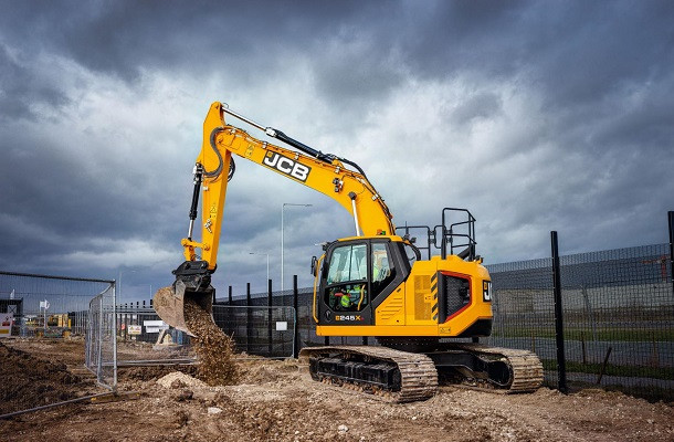Nouveauté JCB : la pelle 254XR à rayon court